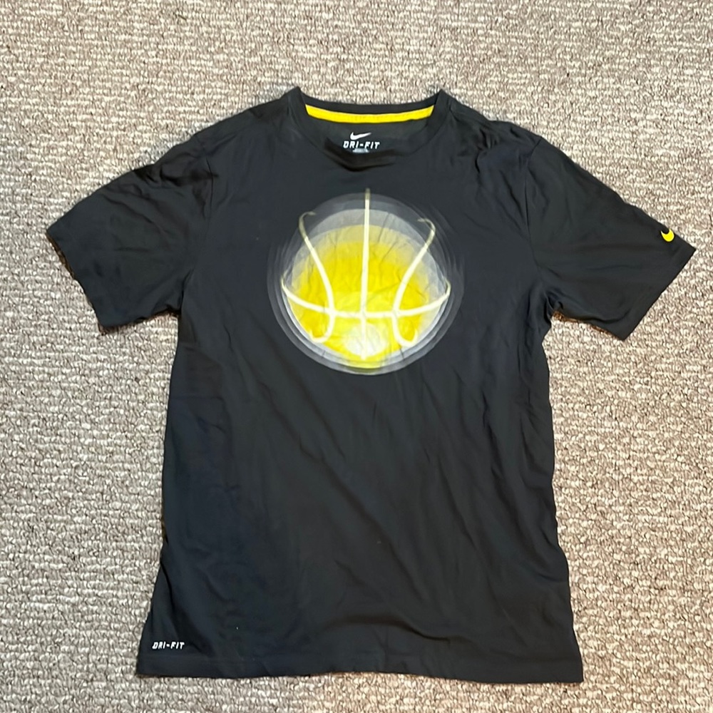 Mens Nike Dri-Fit Basketball T-shirt Size: L Color: Gray